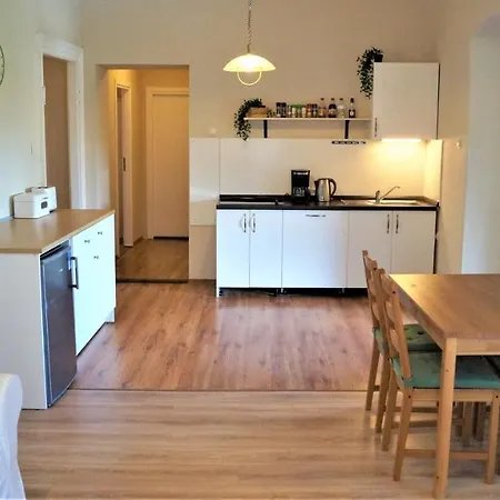 アパート Garden モトヴン